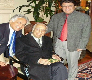 هوشنگ سیحون بهائی یهودی‌تبار